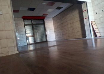 Vista - Negozio via 23 Marzo, 37, Novara (zona Porta Mortara) - foto 1