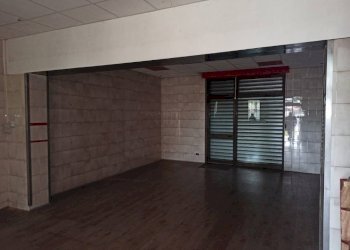 Vista - Negozio via 23 Marzo, 37, Novara (zona Porta Mortara) - foto 6