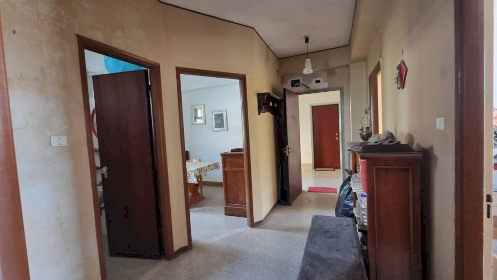 Corridoio - Trilocale via Andrea De Litio, 5, L'Aquila - foto 1