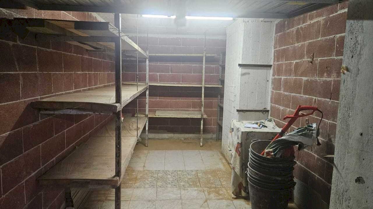 WhatsApp Image 2024-10-23 at 09.46.01.jpeg - Box Piazza Massena, Genova - foto 1