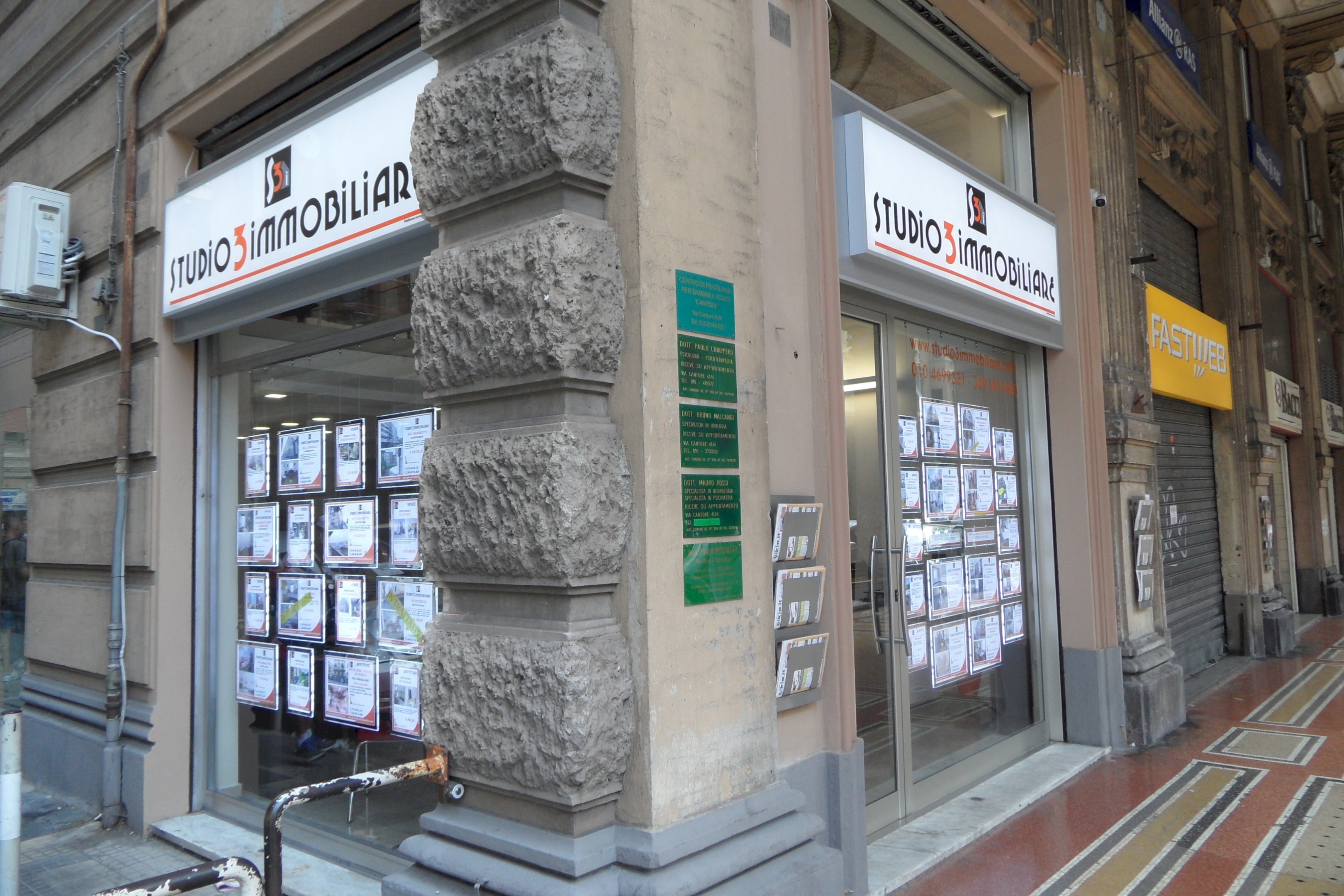 Negozio via Antonio Cantore, Genova (zona Sampierdarena) - foto 1