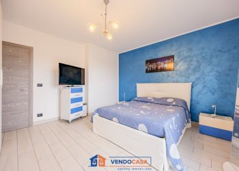 Four-room apartment Beinette - photo 12
