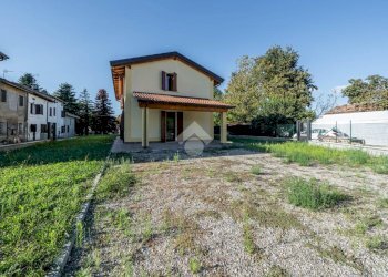 Villa Via Terzi Livelli, Concordia sulla Secchia - foto 5