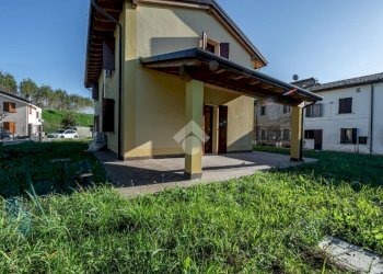 Villa Via Terzi Livelli, Concordia sulla Secchia - foto 1