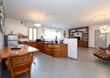 Quadrilocale VIA SAN MARTINO DELLA BATTAGLIA, Sirmione - foto 4