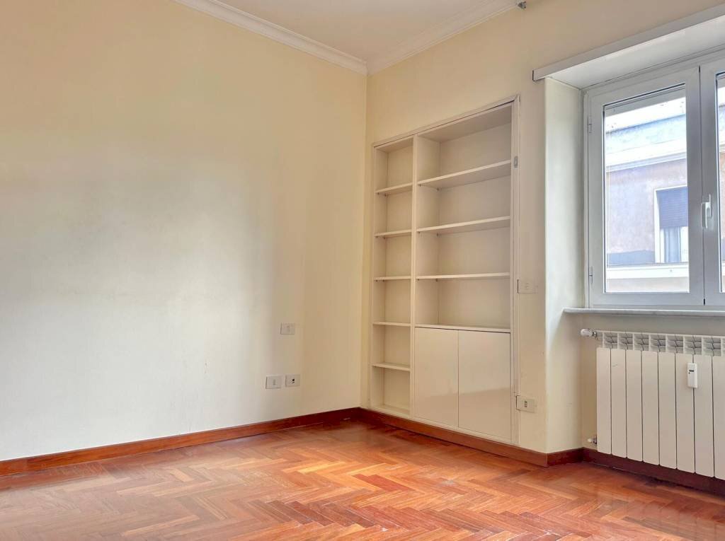 Camera da letto - Bilocale via Archimede, 109, Roma - foto 3