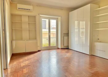 Soggiorno - Bilocale via Archimede, 109, Roma - foto 1