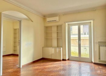 Soggiorno - Bilocale via Archimede, 109, Roma - foto 2