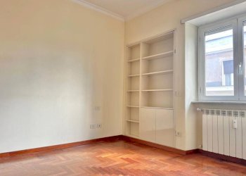 Camera da letto - Bilocale via Archimede, 109, Roma - foto 3