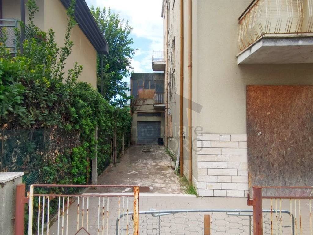 Facciata - Stabile - Palazzo via Giovanni Battista Costa, Rimini - foto 3