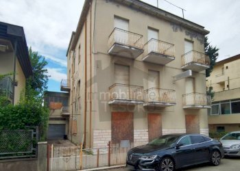 Facciata - Stabile - Palazzo via Giovanni Battista Costa, Rimini - foto 1