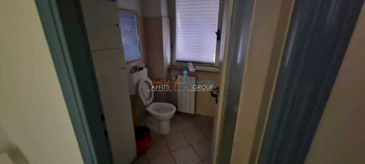 WhatsApp Image 2024-10-16 at 11.10.47 (2).jpeg - Apartment Viale Eugenio Chiesa 60, Massa - photo 2