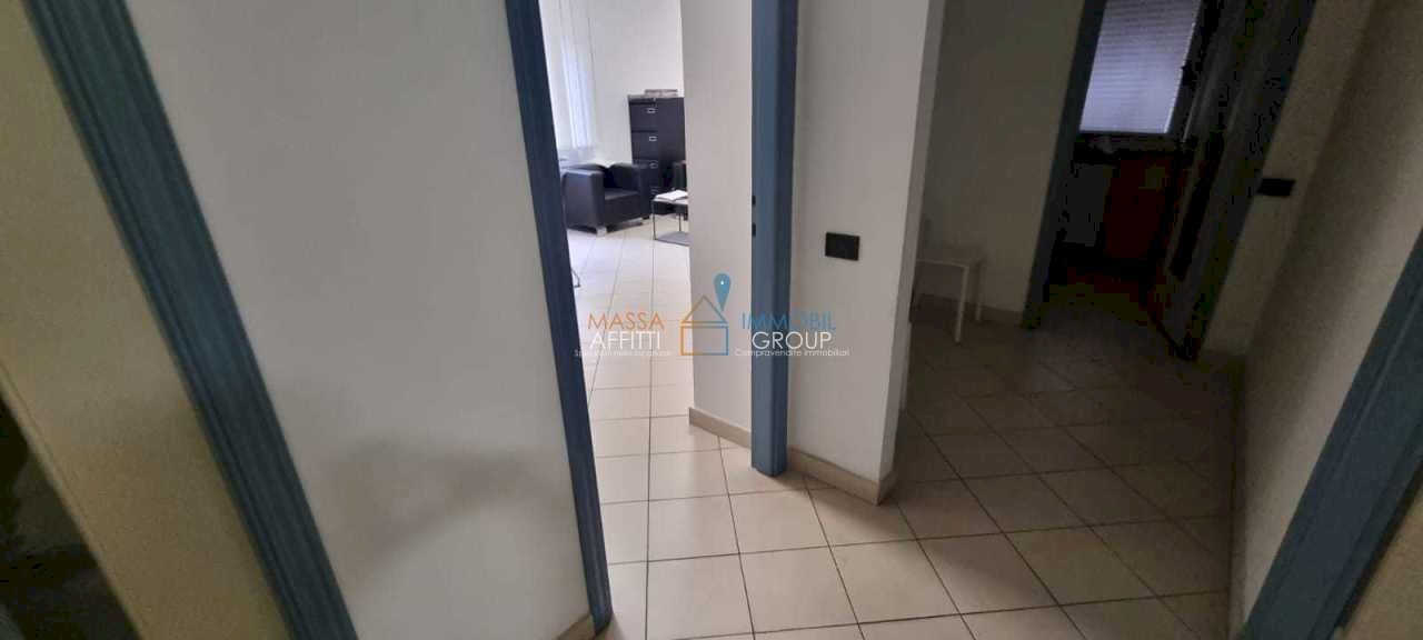 WhatsApp Image 2024-10-16 at 11.10.47.jpeg - Apartment Viale Eugenio Chiesa 60, Massa - photo 3