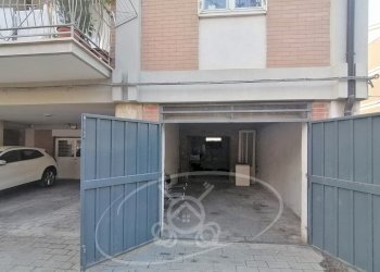 Box via Luigi Obertj, 1, Foggia - foto 2