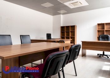 Office Località Grand Chemin 187, Saint-Christophe - photo 3