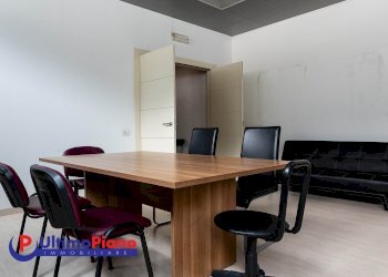Office Località Grand Chemin 187, Saint-Christophe - photo 4