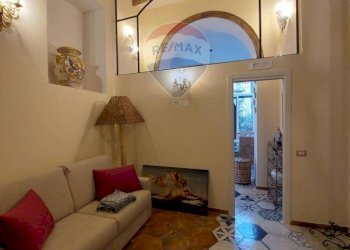 Casa indipendente Napoli (zona Montecalvario) - foto 11