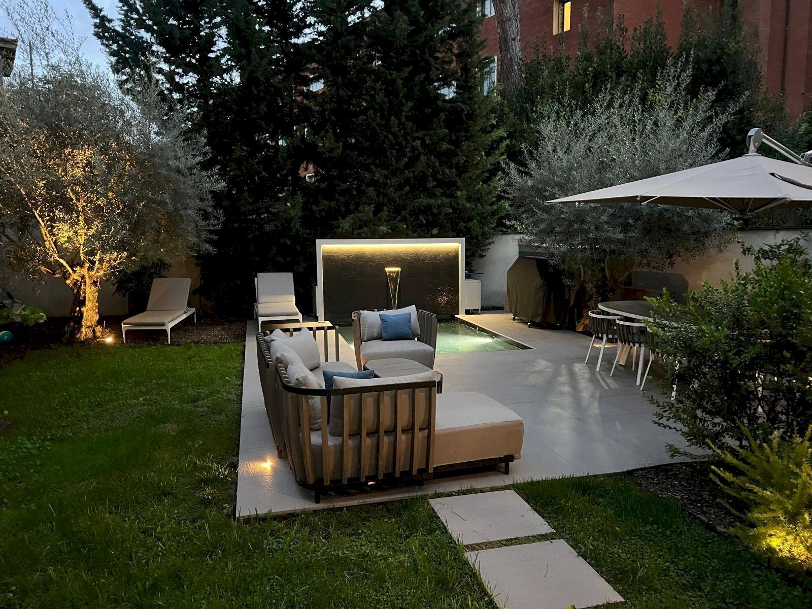 Single Family Villa Via Della Farnesina, Roma (neighborhood Vigna Clara) - photo 1