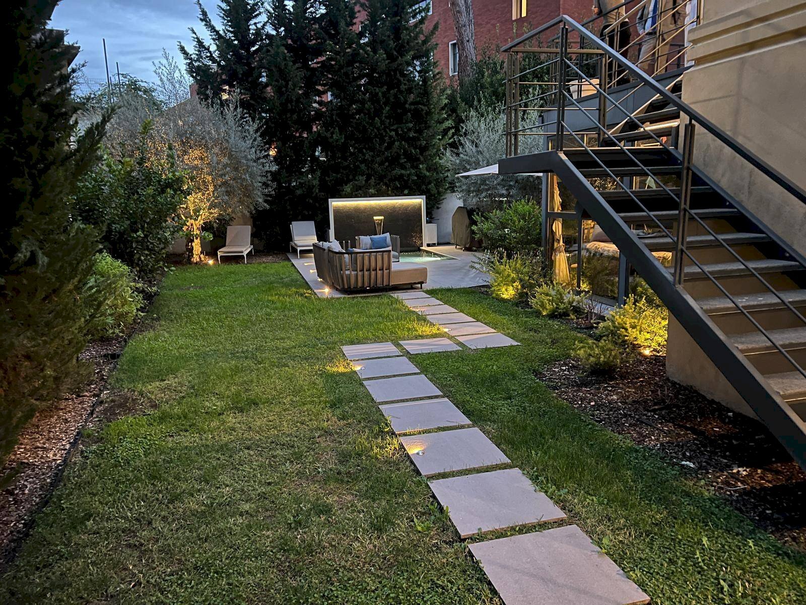 Single Family Villa Via Della Farnesina, Roma (neighborhood Vigna Clara) - photo 2