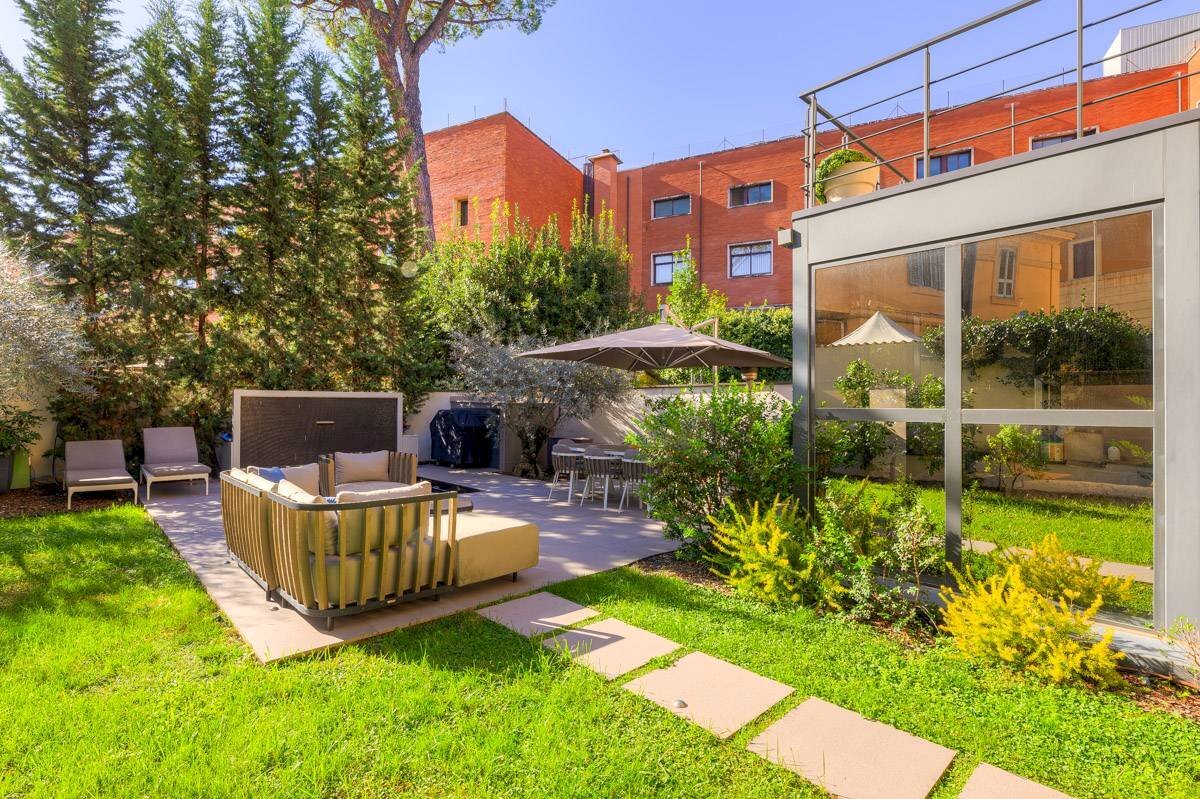 Single Family Villa Via Della Farnesina, Roma (neighborhood Vigna Clara) - photo 3