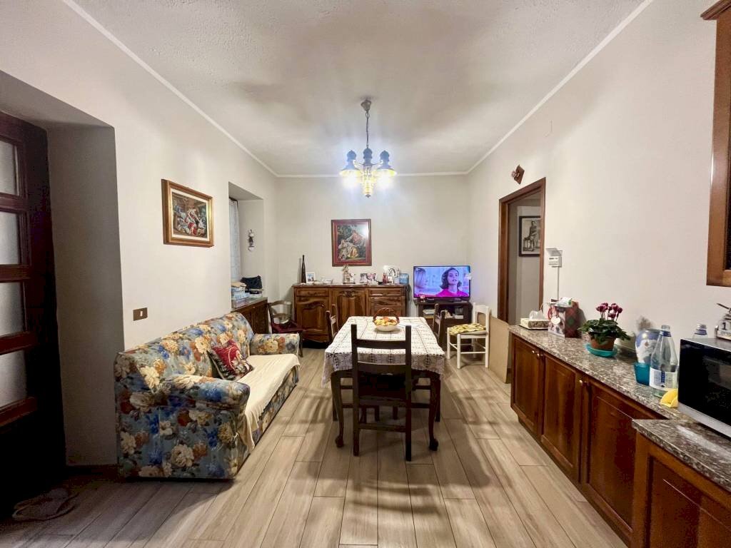 Salone - Villa via Spanzotti, 21, Carmagnola - foto 3