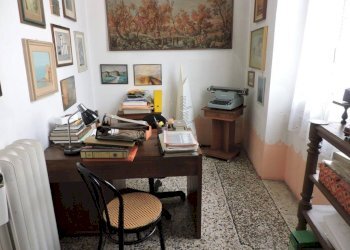 Stanza arredata - Appartamento piazza Nicolò Montano, 2a, Genova (zona Sampierdarena) - foto 19