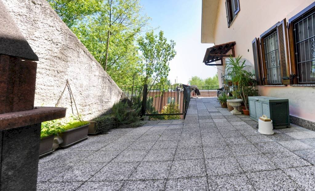 Giardino - Quadrilocale via Chiaverano, 78, Cascinette d'Ivrea - foto 1