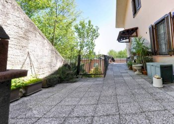 Giardino - Quadrilocale via Chiaverano, 78, Cascinette d'Ivrea - foto 1