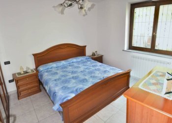 Camera da letto - Quadrilocale via Chiaverano, 78, Cascinette d'Ivrea - foto 11