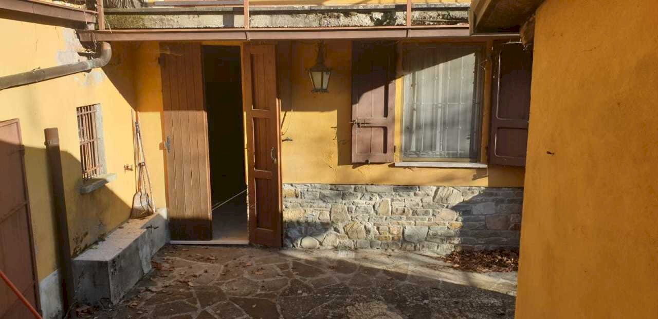 esterna 3.jpeg - Porzione di casa Varsi - foto 2