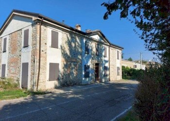 af2d43b8-8820-4559-b72d-0a1efff108c3.JPG - Porzione di casa Fornovo di Taro - foto 1