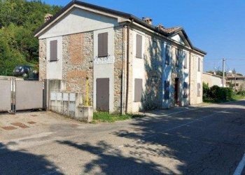 41d3f11f-c46a-4aa1-8e11-ab8fbe259874.JPG - Appartamento Fornovo di Taro - foto 2