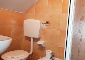 2DB794A3-4A17-4340-A77A-251162D52857.jpeg - Trilocale Varano de' Melegari - foto 7