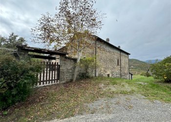 Casale Frazione ossella, Valmozzola - foto 9