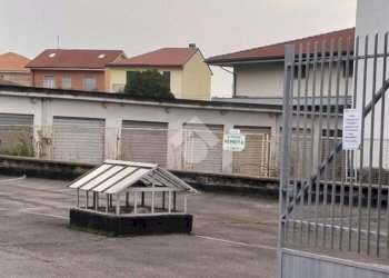 Posto Auto Via Alba, Rivalta di Torino - foto 11