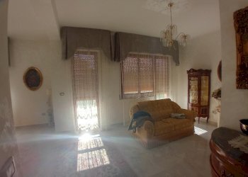 sala da pranzo - Independent house Scafa - photo 3