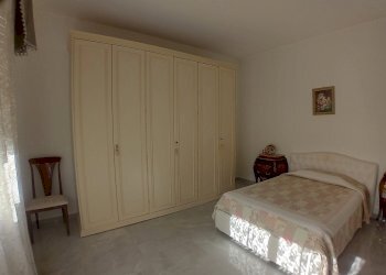 camera da letto - Independent house Scafa - photo 10