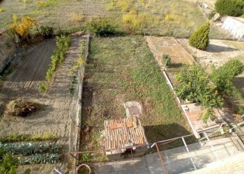 giardino - Independent house Scafa - photo 18