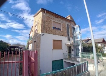 facciata - Independent house Scafa - photo 24