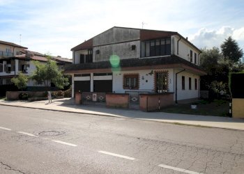 Two-room apartment Comacchio - photo 2