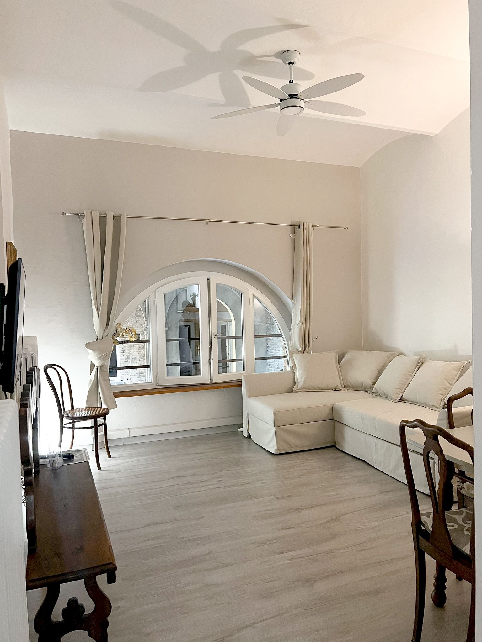 sala - Bilocale Via Ganaceto, Modena (zona Centro Storico) - foto 2