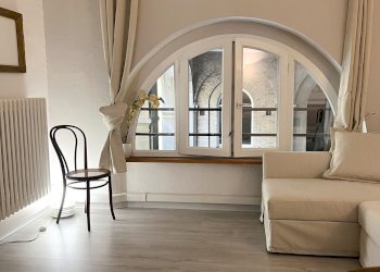 sala - Bilocale Via Ganaceto, Modena (zona Centro Storico) - foto 1