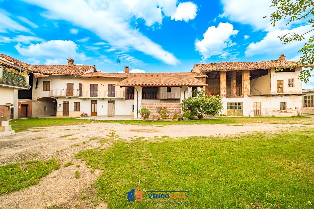 Independent house Narzole - photo 1