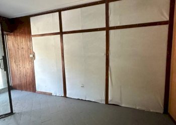 Stanza non arredata - Negozio via G. F. Medail, 98, Bardonecchia - foto 6