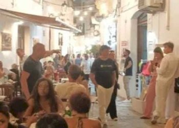 1758728666331.jpg - Commercial Premises Via Incrociata 2, Gallipoli - photo 15