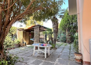 giardino dell\'abitazione - Locale Commerciale Via dell'INdustria 22, Rosignano Marittimo - foto 8