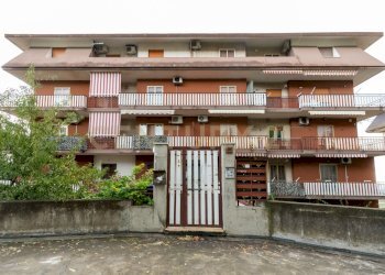 Via Carmine Caruso 10 Motta (2).jpg - Appartamento Viale Carmine Caruso 10, Motta Sant'Anastasia - foto 3