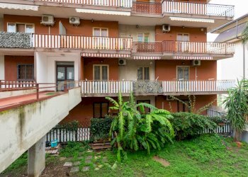 Via Carmine Caruso 10 Motta (4).jpg - Appartamento Viale Carmine Caruso 10, Motta Sant'Anastasia - foto 5