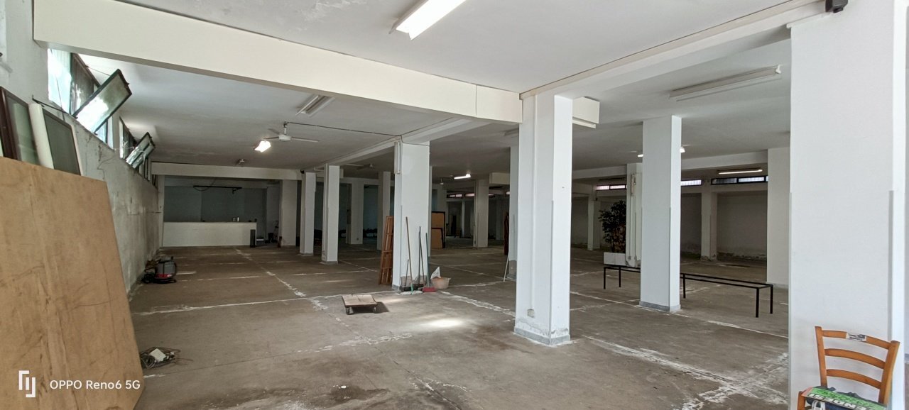 IMG20241026105540.jpg - Magazzino Via del Progresso, Lamezia Terme - foto 3