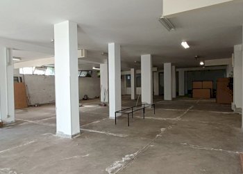 IMG20241026105558.jpg - Magazzino Via del Progresso, Lamezia Terme - foto 4